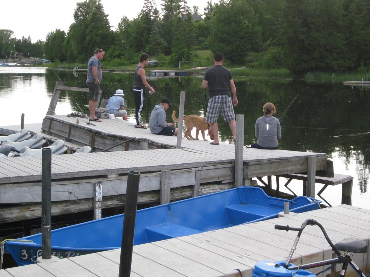 Sauble River Marina And Lodge Resort Sauble Beach Exterior foto